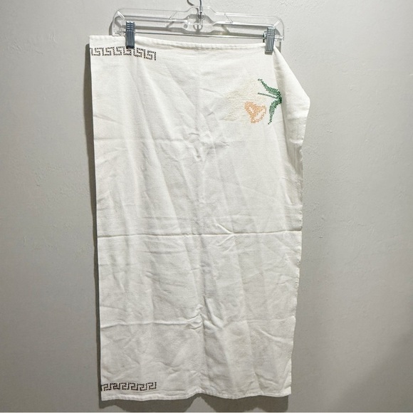 Vintage Ivory Hand Crafted Cotton Embroidered Floral Greek Shabby 34” X 38” - Picture 4 of 7